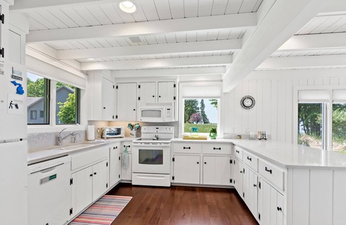 West Olive House | Fletcher Cottage | 4 Bed, 1.5 Bath