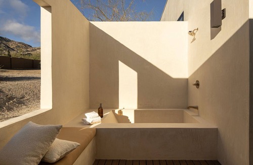 Joshua Tree Highlands House | Fleur by Fieldtrip | Architectural Desert Estate w Pool