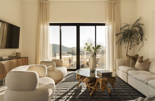 Joshua Tree Highlands House | Fleur by Fieldtrip | Architectural Desert Estate w Pool