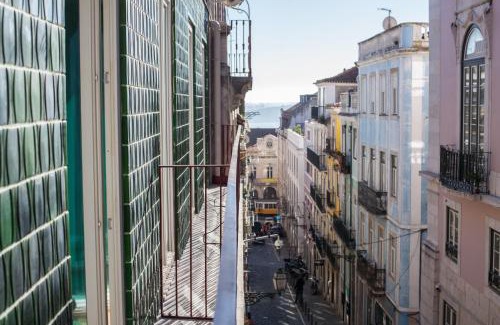 Bairro Alto Apartment | FLH Bairro Alto Balcony with River View