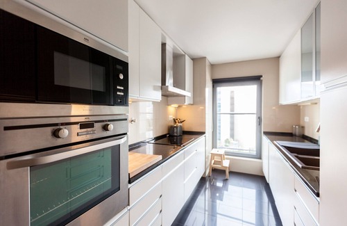 Parque das Nacoes Apartment | FLH Expo Apartment with View