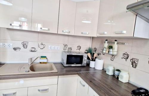 Cisnadie Apartment | FLH - Garden Grill Escape