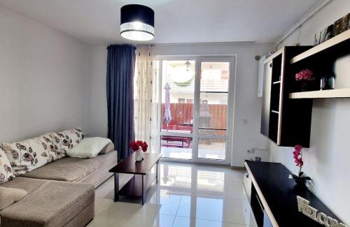 Cisnadie Apartment | FLH - Garden Grill Escape