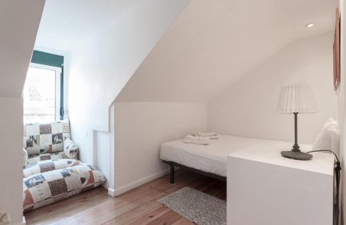 Santo Amaro Apartment | FLH Lx Factory Modern Flat