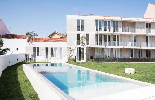 Socorro Apartment | FLH Mouraria Blue Design with Parking & Pool
