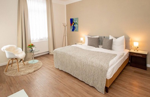 Lilienthal Hotel | Fliegendes Perlhuhn