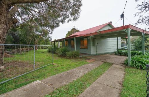 Flinders House | 'Flinders Cabin' A Cosy Family Beach Shack