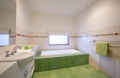 Flinders House | Flinders Rest - A Spacious Retreat