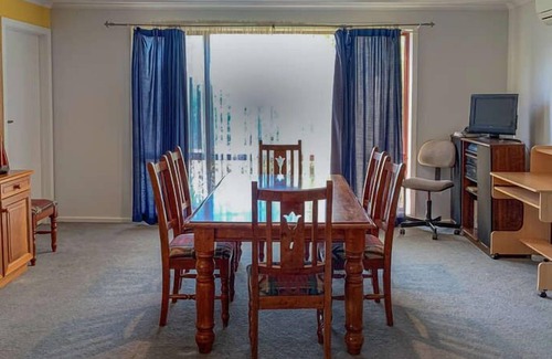 Lake Wangary House | Flinders Retreat is one street back from the Esplanade - ideal for 1 or 2 families or a large group