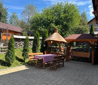 Sugau House | Floare de Maramures 1
