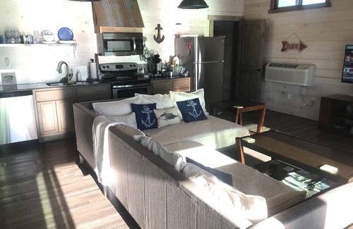 Fairbanks Boat Rental | FLOATING Apartment. Enchanting Lake Views, Sunsets, FUN
