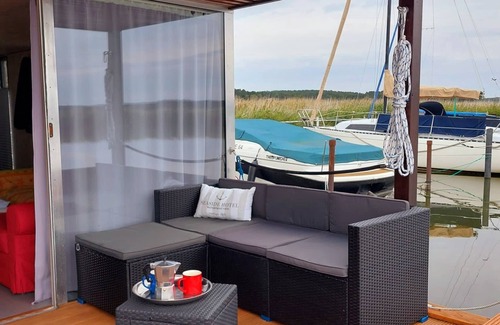 Loddin Boat Rental | Floating AquariHus in Loddin on the island of Usedom