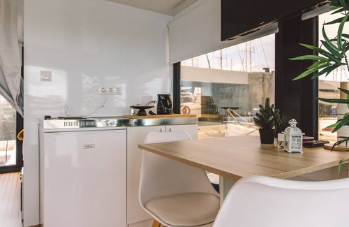 Povoa De Varzim Boat Rental | Floating House in a private marina 25 min from Porto