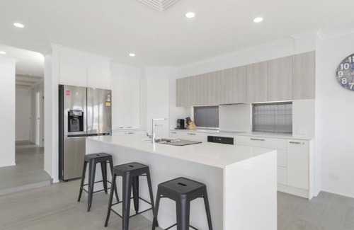 Port Macquarie House | Floating on the Canals - 80 Commodore Cres
