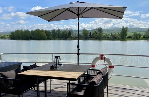 Hoexter Boat Rental | Floatinghouses Weserbergland - Ferien auf dem Wasser