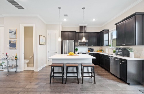 Georgetown House | Flood, Fire, Freeze, Renovations? Emergency Housing Experts In Georgetown!