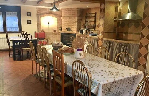Brihuega Cottage | Flor de Lavanda Apartments (30 pers) Ideal for Groups