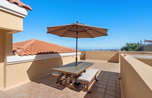 Zarzal Apartment | Flor Dorada | 3BR w. Oceanfront Rooftop