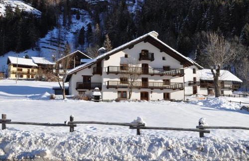 Gressoney-Saint-Jean Apartment | Flora Alpina apartments-Residenza Verdebjo