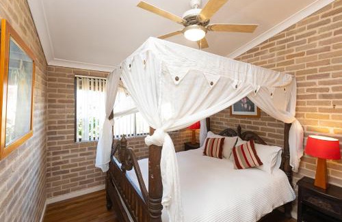 Tuncurry House | Flora Parade 6