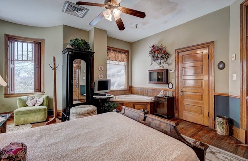 Midtown Bed & Breakfast | Florence Victorian Home