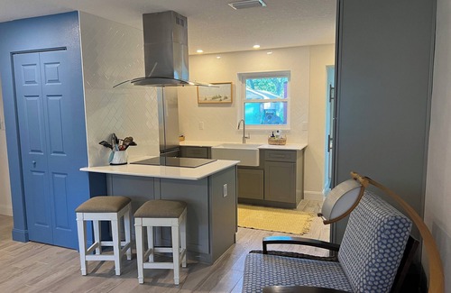 New Port Richey House | Florida Cottage New Port Richey Sunset Cruise Fishing, Close to Beaches Sleeps 6