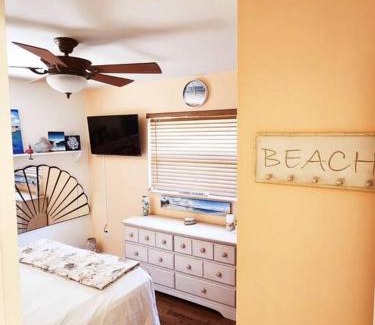 Meadowlawn House | Florida Escape! 3 bedroom home with outside shower