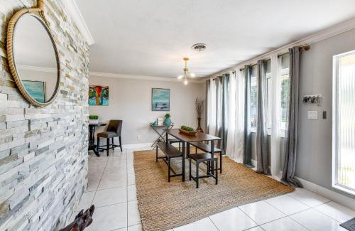 Pinellas Park House | Florida Gem on St Petersburg Border Serene Patio