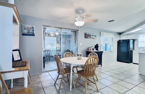 Holiday Lake Estates House | Florida getaway minutes from local beaches and close to Florida attractions!