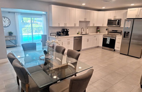 Sebastian Highlands House | 🍹🌞 Florida Getaway! New Pool Heater, Fenced Yard,Close to River and Beaches!