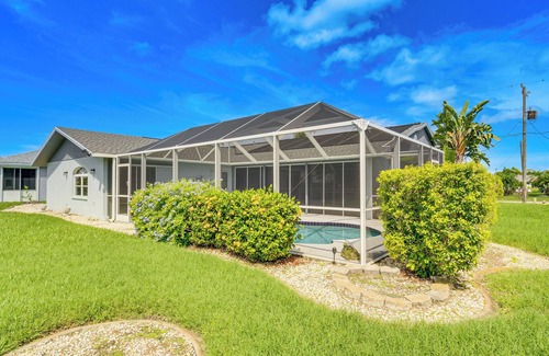 Pebble Beach House | Florida Getaway on Golf Course w/Heated Pool!