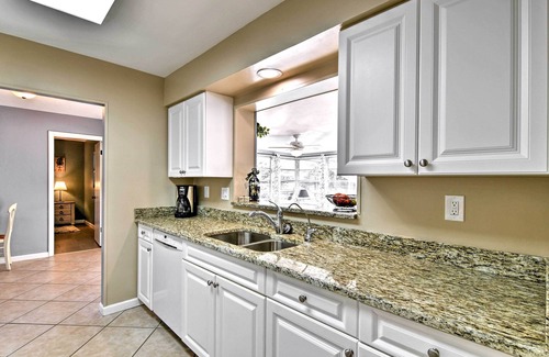 Gulf Gate Estates House | Florida Home 3 Mi to Siesta Key, Walk to Gulf Gate