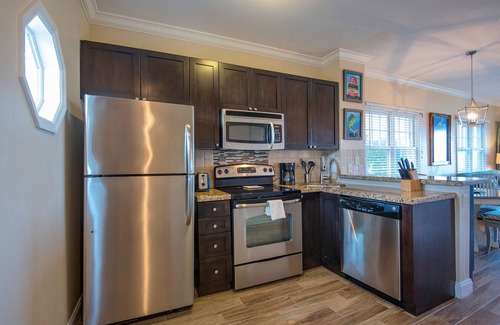 Marathon Villa | Florida Keys 2BR Villa w/Balcony | No Hidden Fees