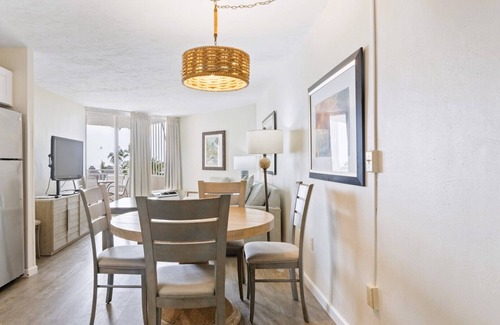 Lower Matecumbe Beach Condo | Florida Keys Spacious 1 BR with 2 Balconies Pool view