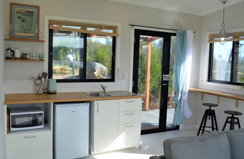Dunalley Cottage | Flotsam Studio Accommodation