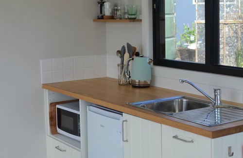 Dunalley Cottage | Flotsam Studio Accommodation