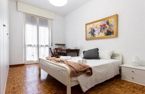 Old Town Apartment | Flower apartment