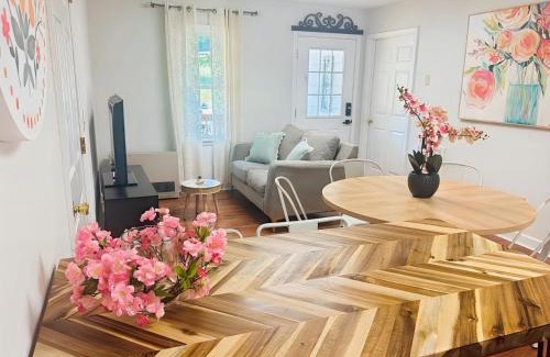 Sparta House | Flower Bliss Cottage in Sparta Mountains