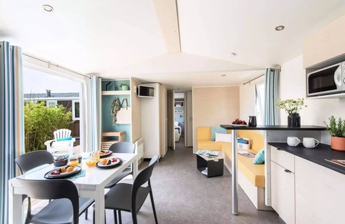 Saint-Hilaire-de-Riez House | Flower Camping Les Biches * - Mobil-home Family 4h2 PREMIUM - 38m2 - covered XXL terrace - TV - LV - plancha - free WIFI 8 people