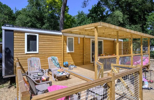 Saint-Hilaire-de-Riez House | Flower Camping Les Biches * - Mobil-home Family 4h2 PREMIUM - 38m2 - covered XXL terrace - TV - LV - plancha - free WIFI 8 people