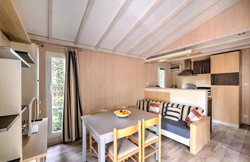 Saint-Hilaire-de-Riez Ski Chalet | Flower Camping Les Biches * - Premium Cottage 3ht - PREMIUM - 32 to 40m2 covered terrace - TV - LV - FREE WIFI 6 people