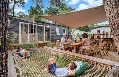 Saint-Hilaire-de-Riez House | Flower Camping Les Biches * - Mobil-home Tribu 5hz PREMIUM 56m2- covered terrace - 2 bathrooms - TV -LV - Plancha - Wifi Free 10 people