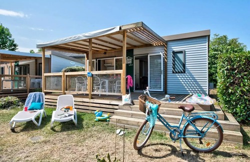 Saumur House | Flower Camping L'Ile d'Offard * - Mobil home Bois Comfort 29m2 2 bedrooms + semi-covered terrace 6 people