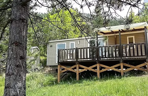 Clamensane House | Flower Camping Le Clot du Jay * - Mobile home Comfort 26m2 2 bedrooms + semi-covered terrace 4 people