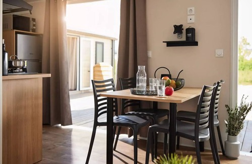 Loix House | Flower Camping Les Ilates * - NEW 2025: Homeflower PREMIUM PLUS 35m2 (3 bedrooms) + beds made on arrival and cleaning 7 people