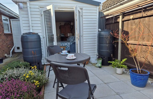 Sheringham Apartment | Flower Garden Studio in Sheringham- Cycle Friendly