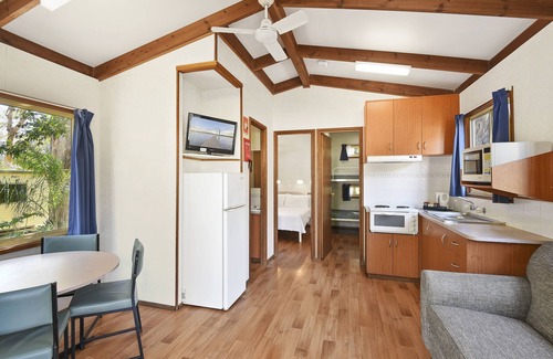 Port Macquarie Cabin | Flynns Beach Caravan Park