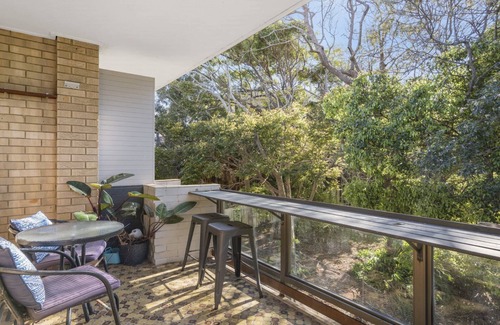 Flynns Beach Apartment | Flynns Beach Seascape