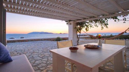 Karavostasis Villa | Folegandros Villas Aspropunta
