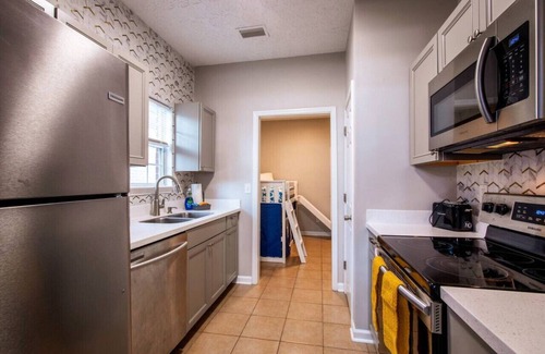 Foley House | Foley Fully Furnished Home near OWA – Perfect for Mid-Term Stays!